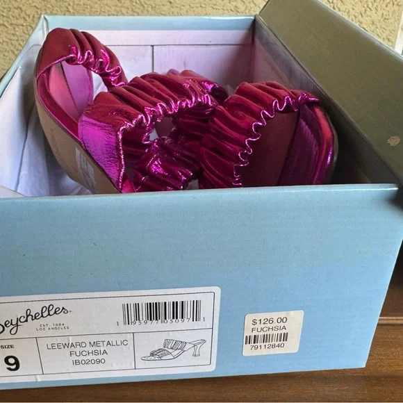 Seychelles Vibrant Pink Ruched Sandals - Picture 7 of 7